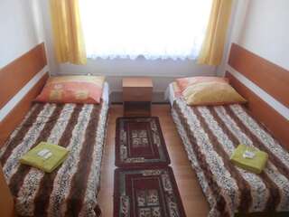 Отели типа «постель и завтрак» Hotelik Gościnny Радзынь-Подляский Двухместный номер с 1 кроватью и общей ванной комнатой-6
